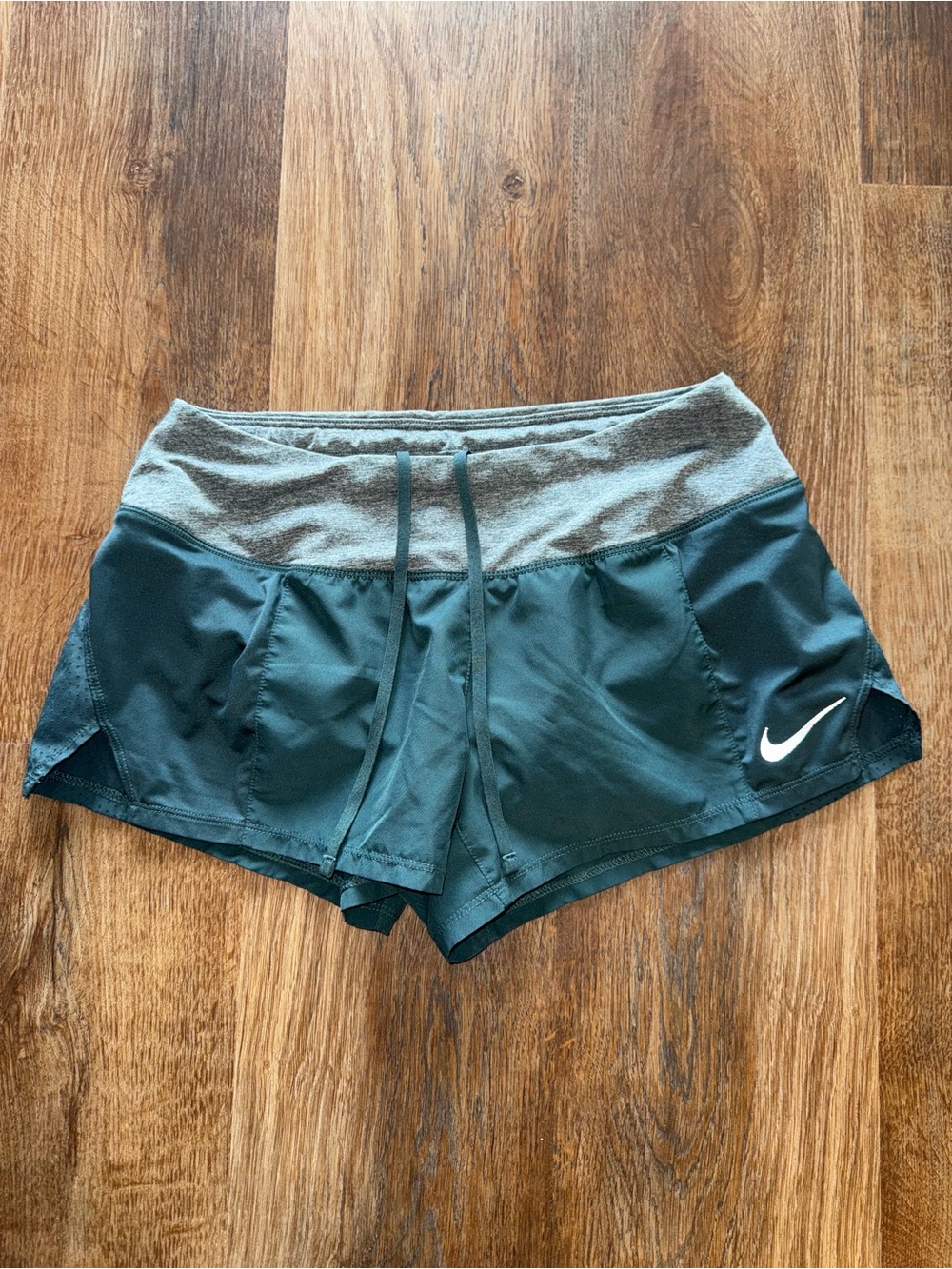 Nike Women’s Teal Performance Running Shorts - size S